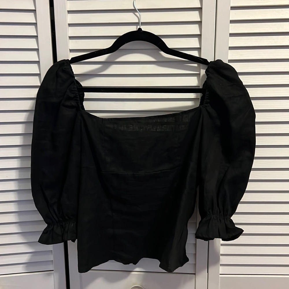 Chemistri black 100% linen top. Size Small.